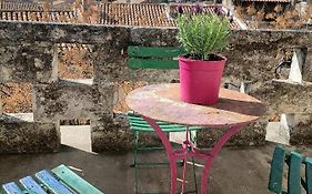 A Deux Pas D'Avignon
