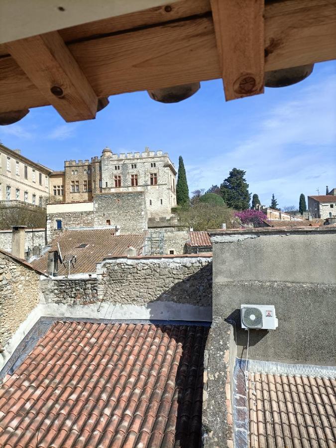 Villa A Deux Pas D'Avignon Aramon Exterior foto