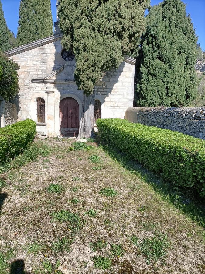 Villa A Deux Pas D'Avignon Aramon Exterior foto